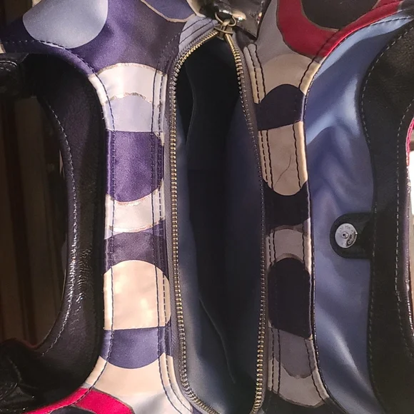 Coach purse - Picture 3 of 6